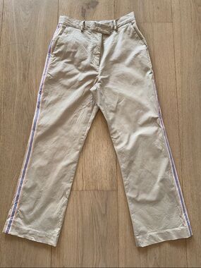 LILLY PULITZER! FUN! Women’s Size 6.  Tan Cropped, Side-Stripe Pants.